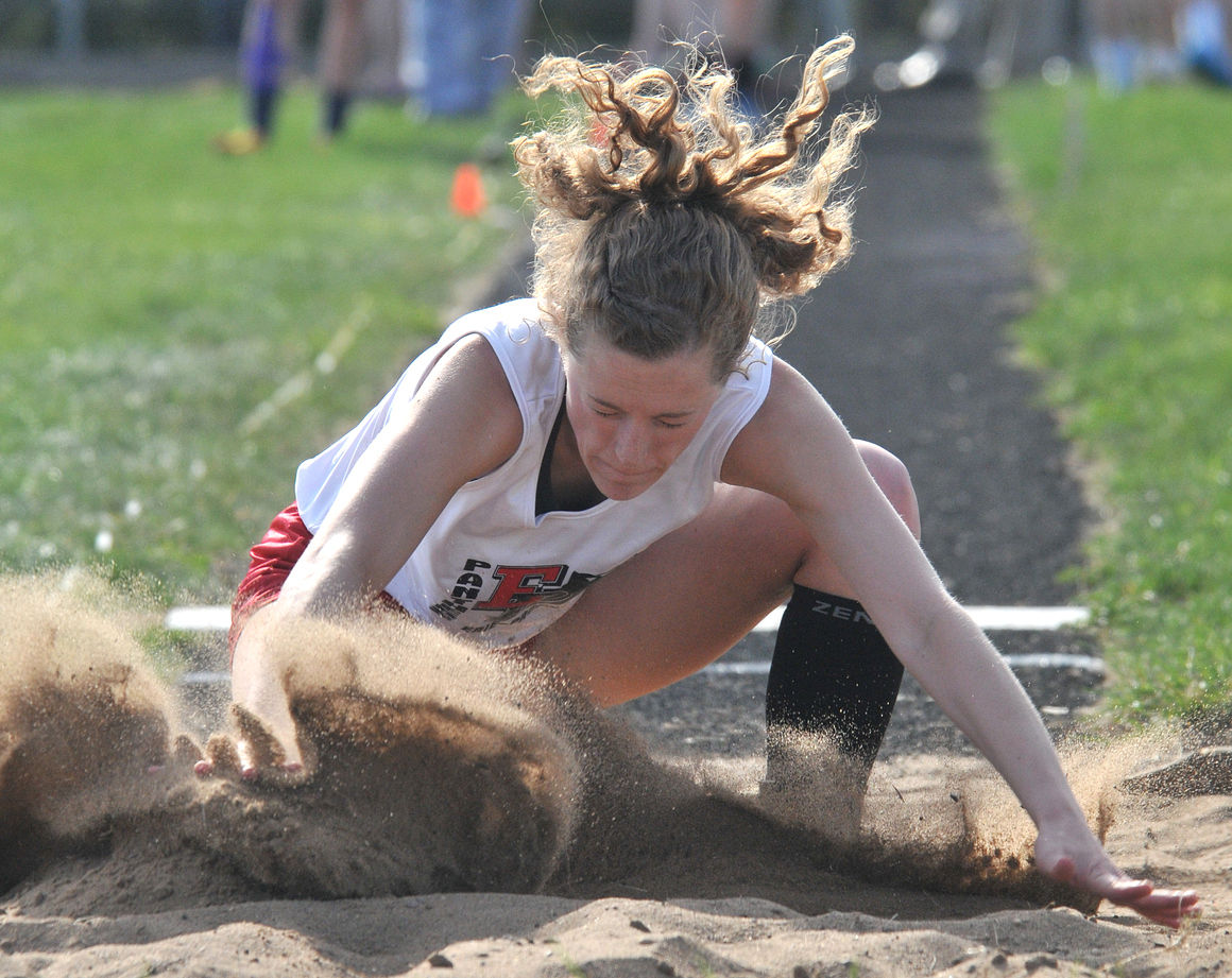 Broken records highlight Lady Rocket Invitational
